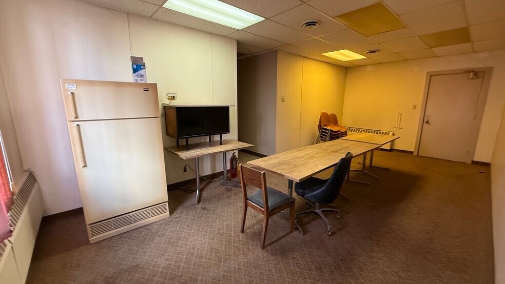 More Photos Of 1350 Balata St, Easton Warehouse For Sale