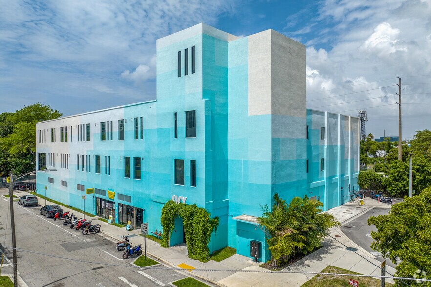 More Photos Of 1900 NE Miami Ct, Miami Office For Lease