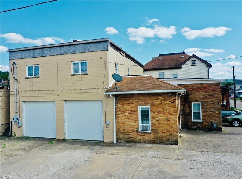 More Photos Of 2116 Charles St, Wellsburg Flex For Sale