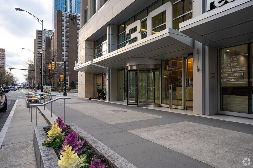 More Photos Of 30 Montgomery St, Jersey City Office For Lease