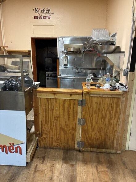 More Photos Of 238 Broadway, Newburgh Storefront Retail Residential For Lease