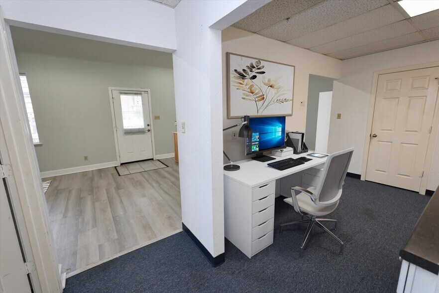More Photos Of 6511 Stewart Rd, Galveston Office For Lease
