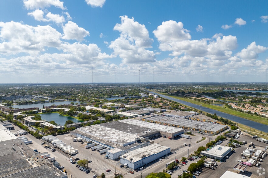 More Photos Of 18770 NE 6th Ave, Miami Refrigeration Cold Storage For Lease