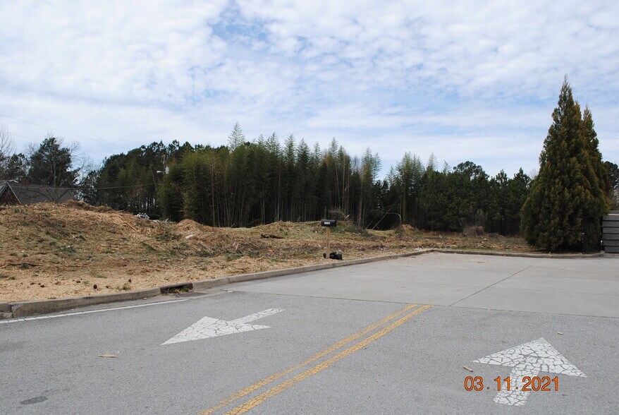 More Photos Of 13180 Veterans Memorial Hwy, Douglasville Land For Sale