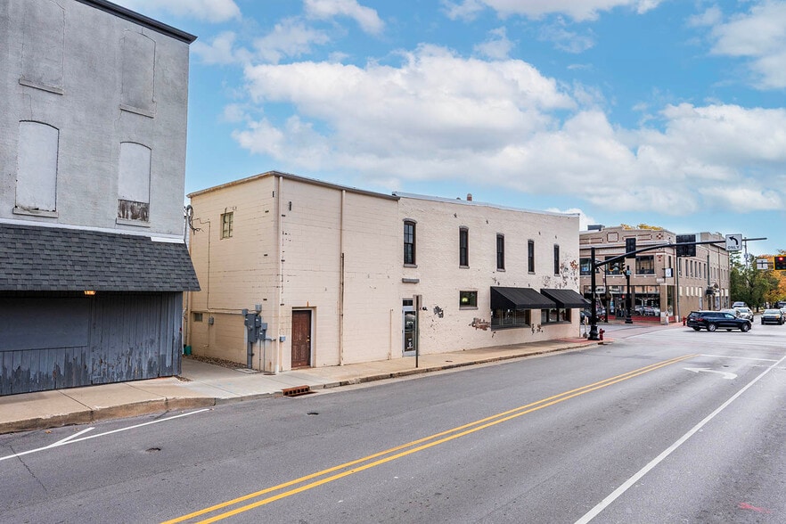 More Photos Of 126 W Main St, Plainfield Storefront For Sale