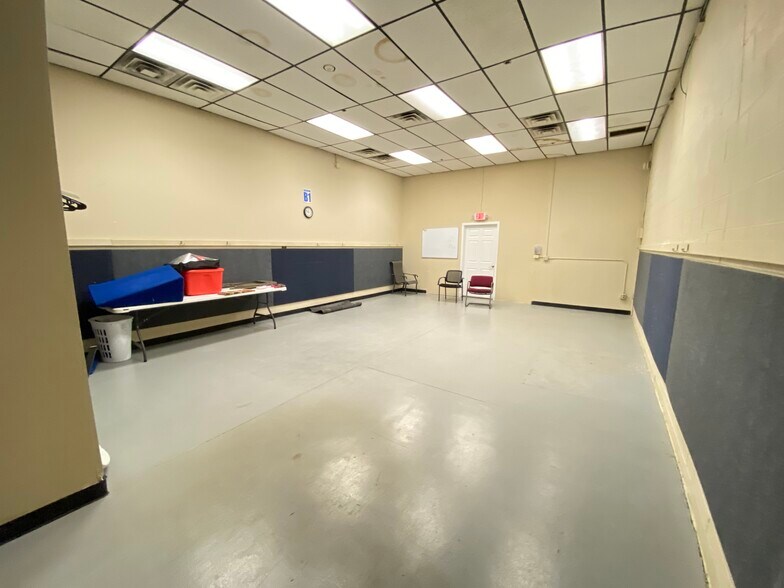 More Photos Of 34099 Melinz Pky, Eastlake Manufacturing For Lease
