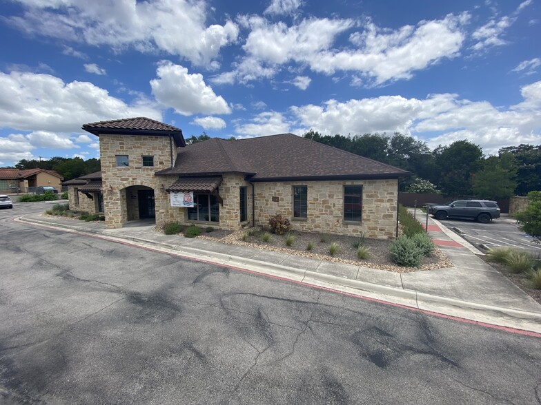 Primary Photo Of 221 Hunters Vlg, New Braunfels Medical For Lease