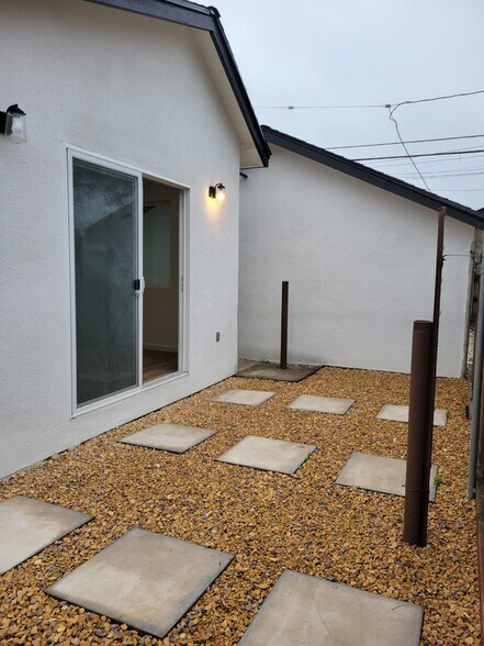 More Photos Of 323 E San Joaquin Ave, Tulare Office Residential For Lease