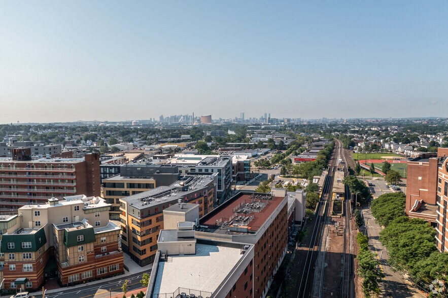 More Photos Of 2 Florence St, Malden Office For Lease