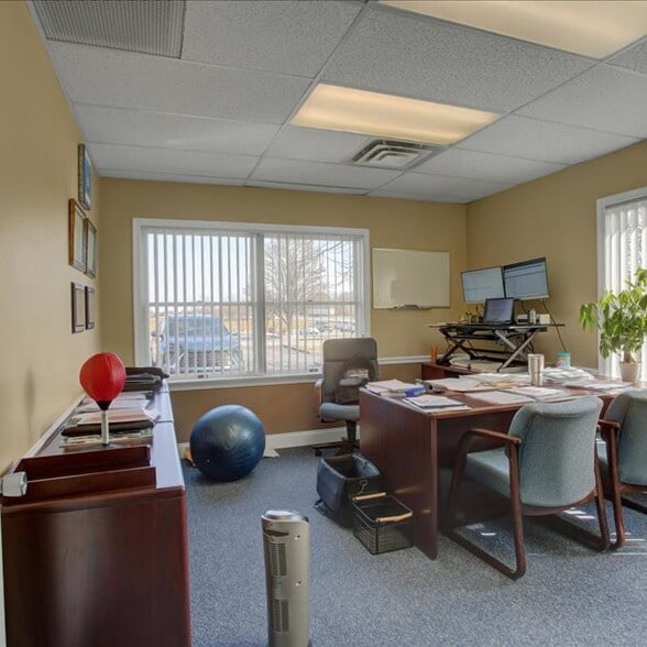 More Photos Of 1137 Kennebec Dr, Chambersburg Office For Lease