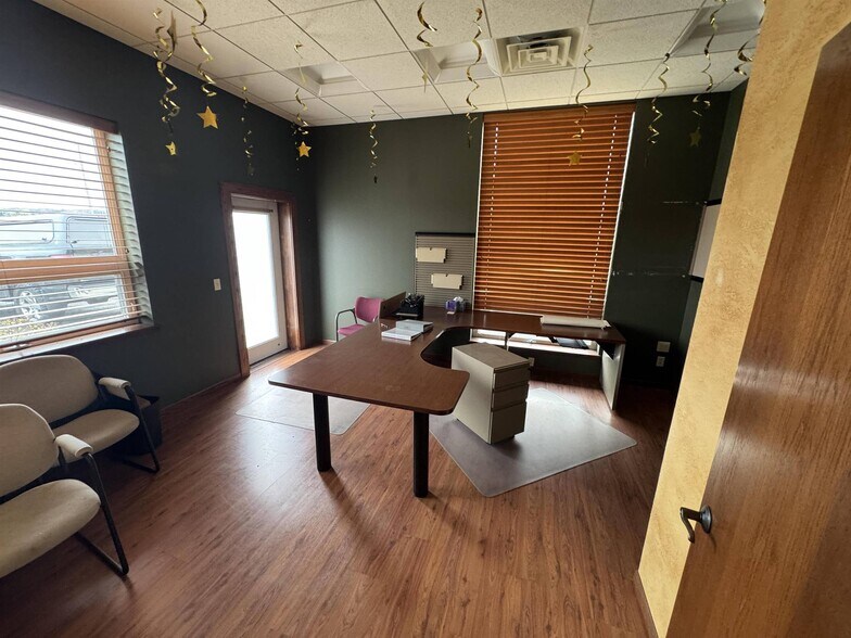 More Photos Of 4070 E Brigham Rd, Blue Mounds Office For Sale