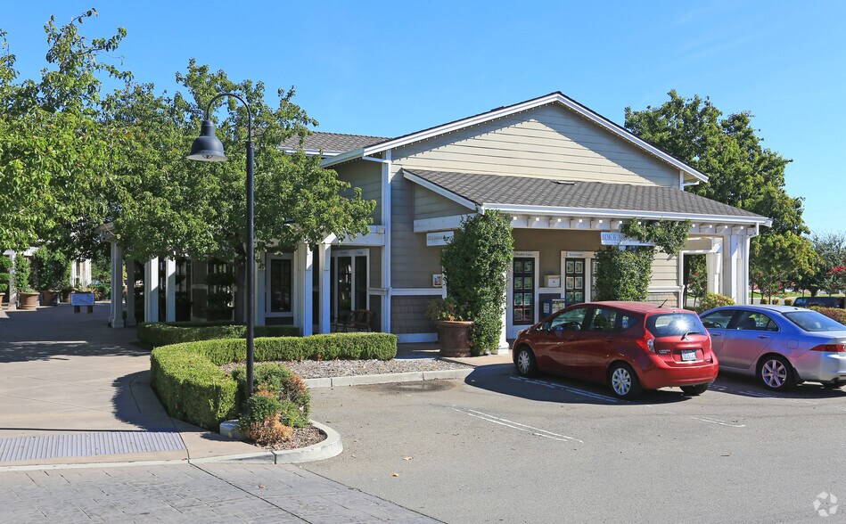 Primary Photo Of 50 Eagle Rock Way, Brentwood Storefront Retail Office For Lease