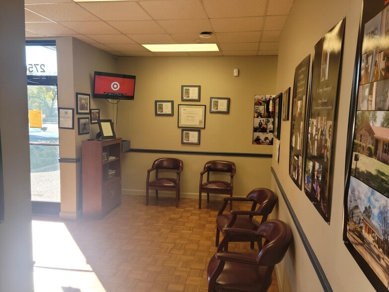 More Photos Of 2750 Colony Park Dr, Memphis Office For Sale