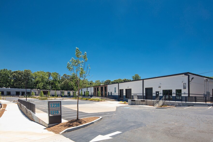 More Photos Of 1218 Menlo Dr NW, Atlanta Unknown For Lease