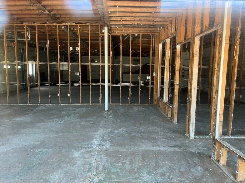 More Photos Of 6840 Post Rd, North Kingstown Auto Repair For Sale