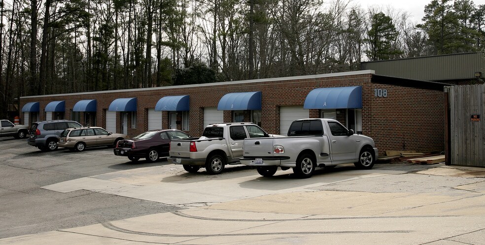 More Photos Of 110 Woodwinds Industrial Ct, Cary Flex For Lease