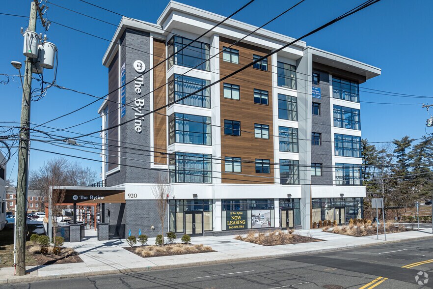 More Photos Of 920-924 Farmington Ave, West Hartford Apartments For Lease