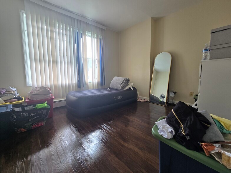 More Photos Of 288 W Clinton St, Dover Apartments For Sale