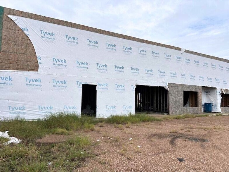 More Photos Of 914 S Broadway St, La Porte Restaurant For Sale