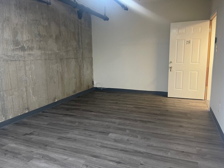 More Photos Of 50-100 W Lemon Ave, Monrovia Office For Lease