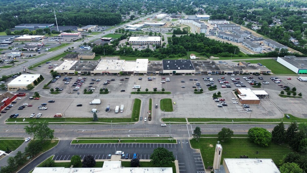 More Photos Of 6070-6254 Chambersburg Rd, Huber Heights Unknown For Lease