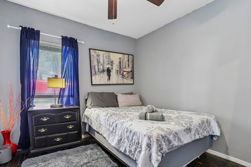 More Photos Of 421 Howard St, San Antonio Hospitality For Sale