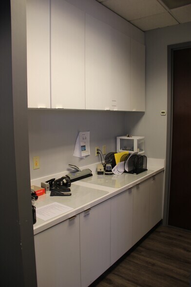 More Photos Of 100 N Tampa St, Tampa Office For Lease