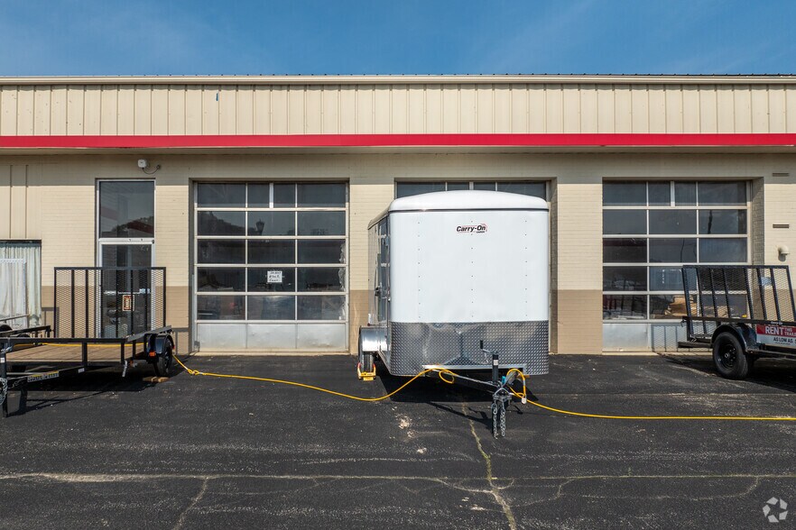 More Photos Of 519 N Madison St, Chilton Storefront For Sale