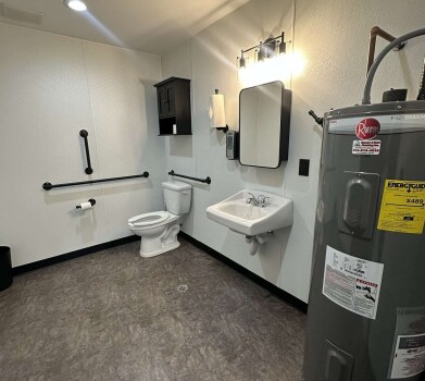 More Photos Of W224S8460 Industrial Drive, Big Bend Flex For Lease