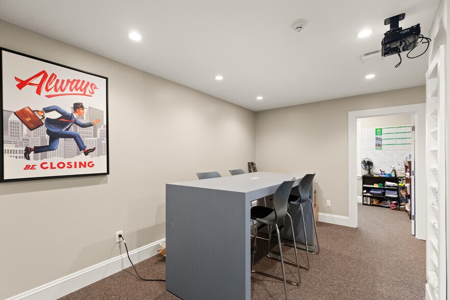 More Photos Of 15 Cherry St, Danvers Office For Lease