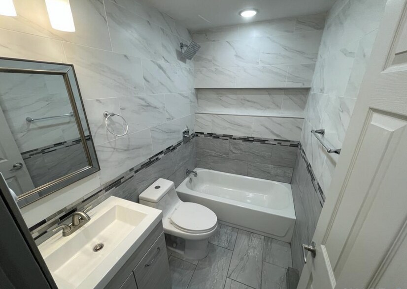 More Photos Of 23-36 Pine Crest Ridge, Woodstock Apartments For Sale