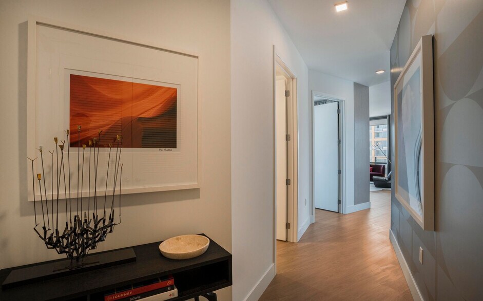 More Photos Of 1501 Island Ave, San Diego Apartments For Lease