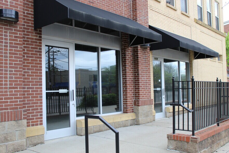 More Photos Of 1202 Linn St, Cincinnati Apartments For Lease