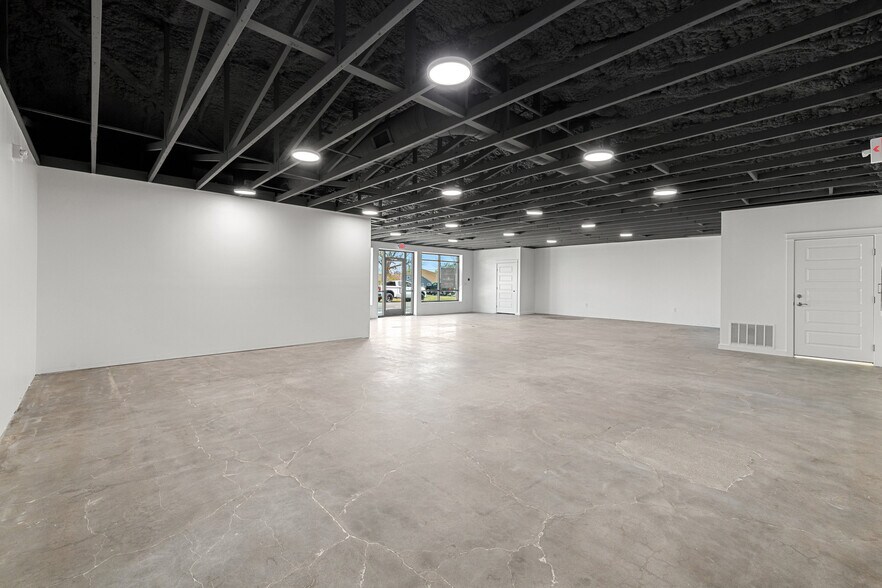 More Photos Of 301-303 Elliott St, Taylor Office For Lease