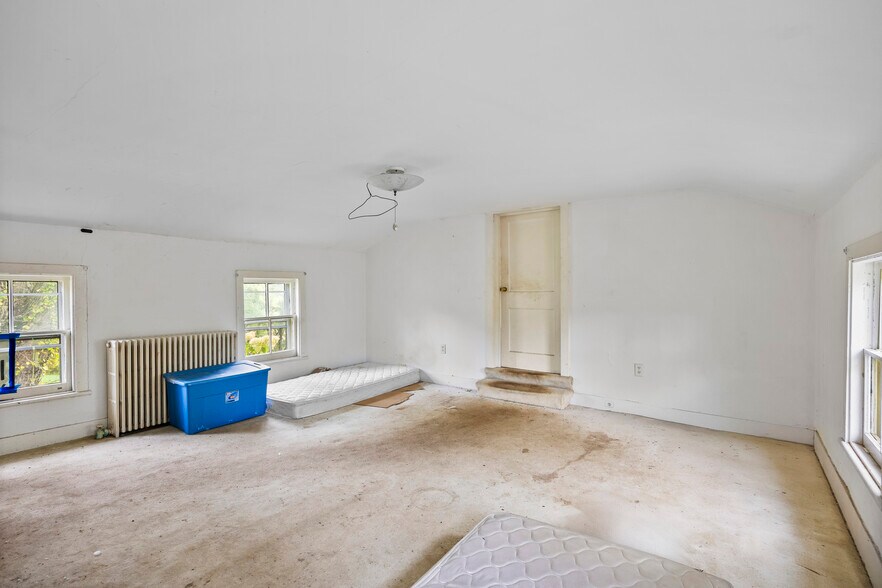 More Photos Of 47 Bronk Rd, Selkirk Land For Sale