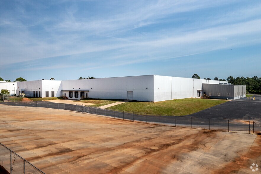 More Photos Of 1800 Overview Dr, Rock Hill Warehouse For Lease