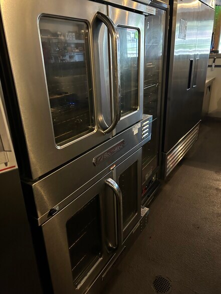 More Photos Of 9155 Gillsville Rd, Maysville Restaurant For Sale