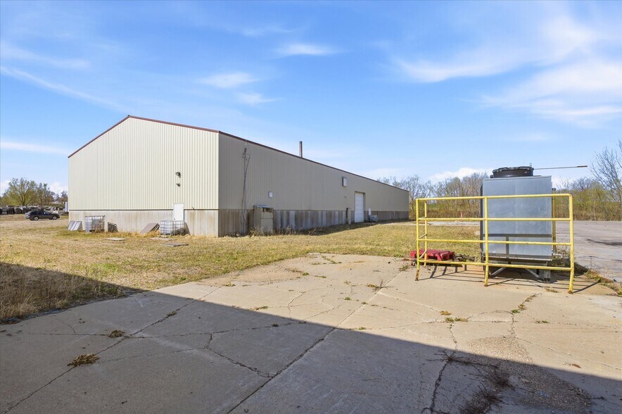 More Photos Of 24104 755th Ave, Albert Lea Warehouse For Sale