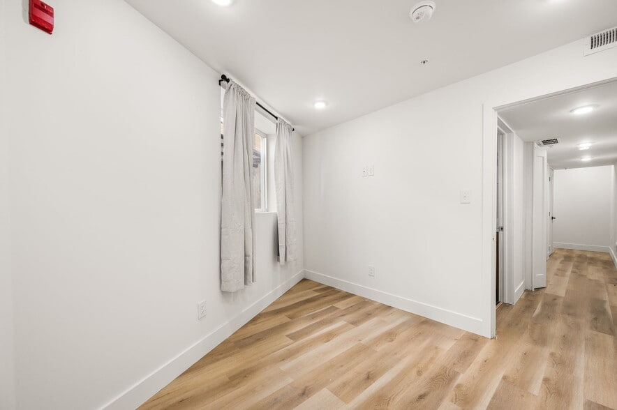 More Photos Of 4921 Chester Ave, Philadelphia Multifamily For Sale