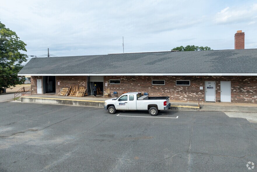 More Photos Of 700 N Cannon Blvd, Kannapolis General Retail For Sale