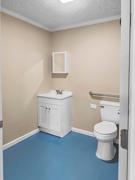 More Photos Of 17280 Front Beach Rd, Panama City Beach Freestanding For Lease