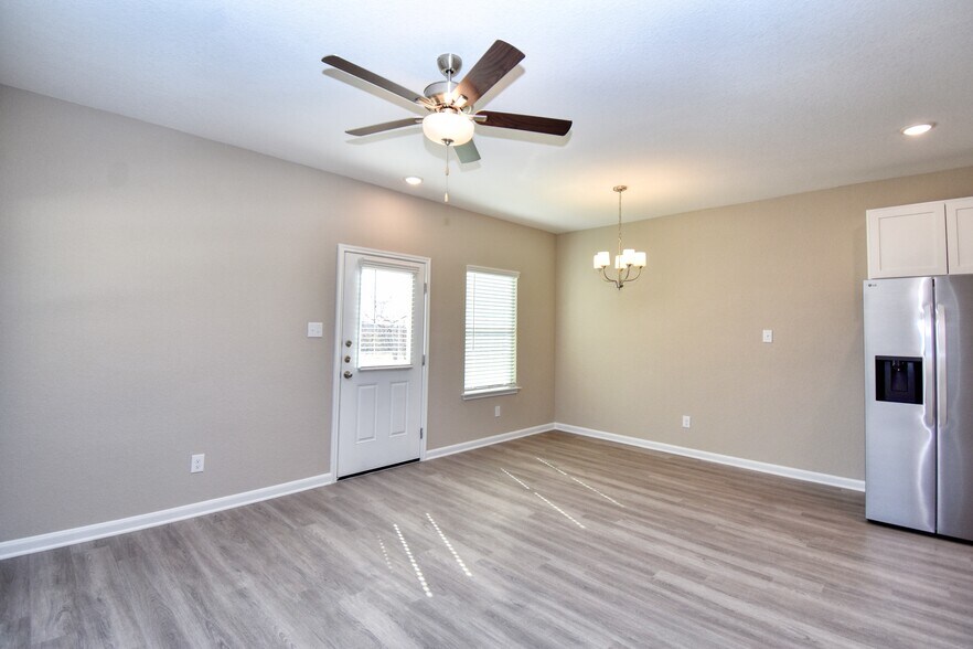 More Photos Of 6202 Oakland Rdg, San Antonio Apartments For Sale