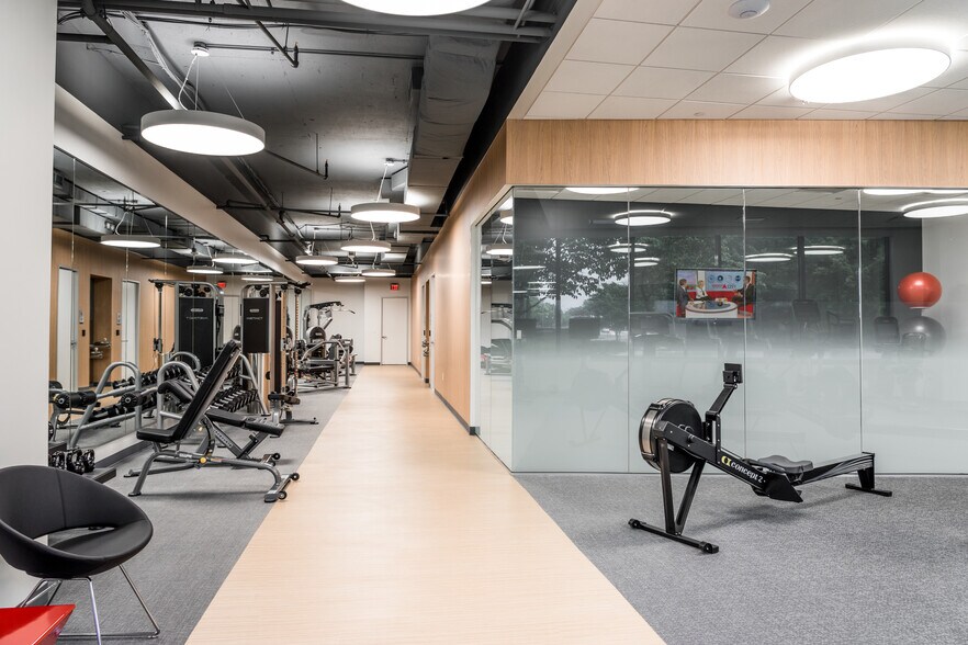 More Photos Of 6116 Executive Blvd, Rockville Office For Lease