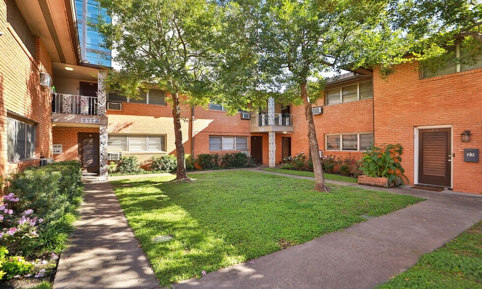 More Photos Of 714-724 E 11th St, Houston Apartments For Sale