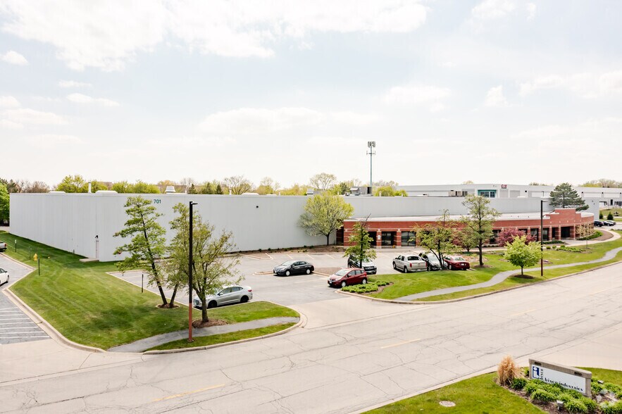 Primary Photo Of 699-701 Regency Dr, Glendale Heights Warehouse For Lease