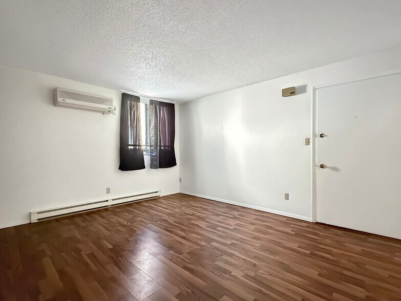 More Photos Of 340 E 14th St, Alliance Apartments For Sale