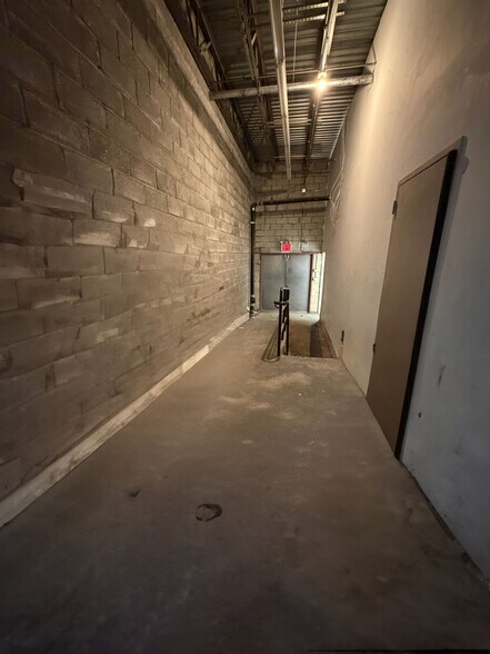 More Photos Of 231-02 Merrick Blvd, Springfield Gardens General Retail For Lease