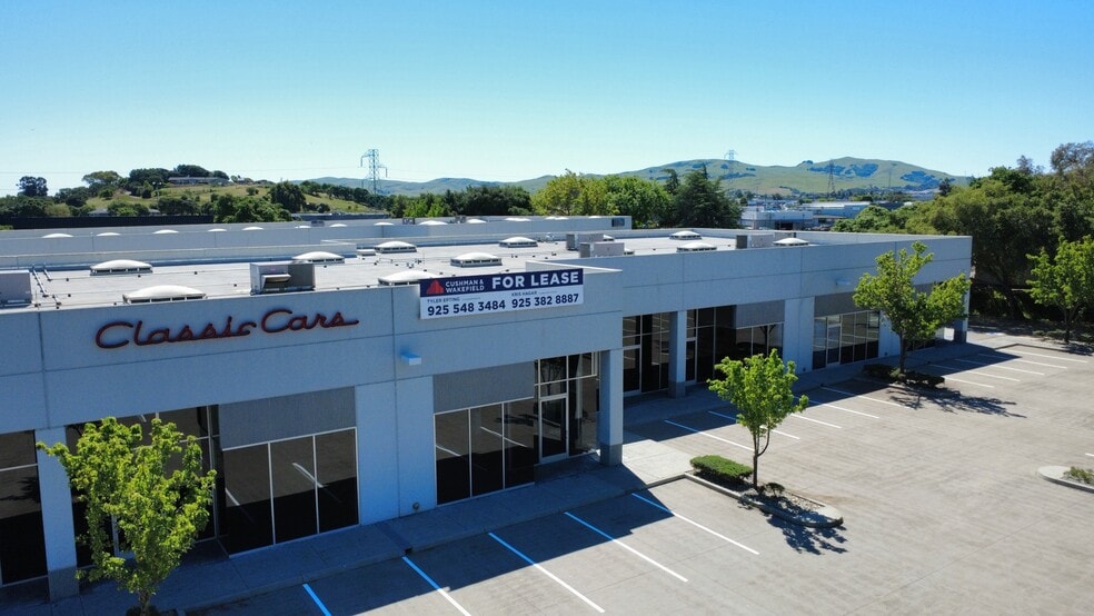 More Photos Of 103 Commerce Ct, Fairfield Unknown For Lease