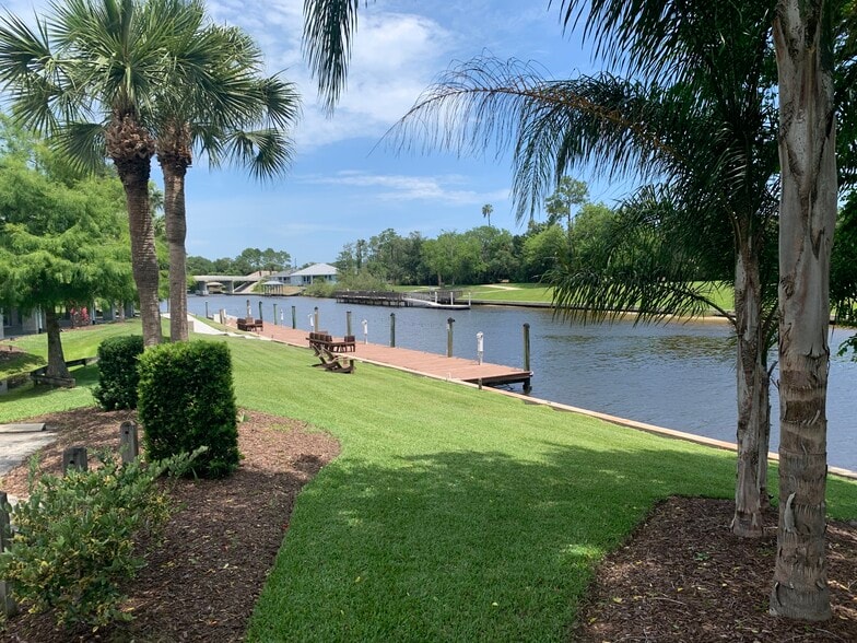 More Photos Of 1 Yacht Club Dr, Palm Coast Restaurant For Sale