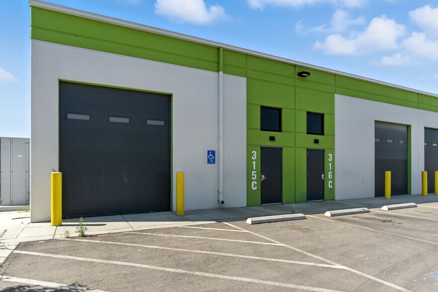 More Photos Of 317 N 2000 W, Springville Warehouse For Lease